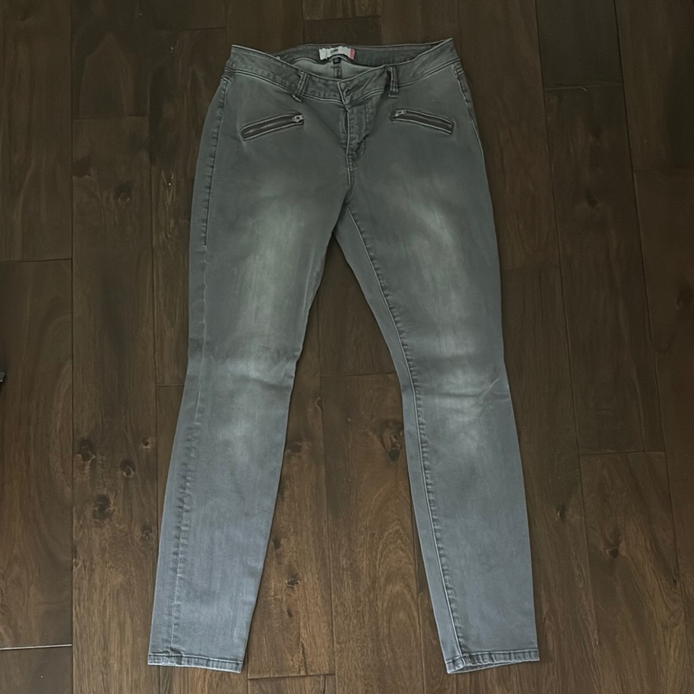 CAbi Gray Skinny Jeans with Distressed Look